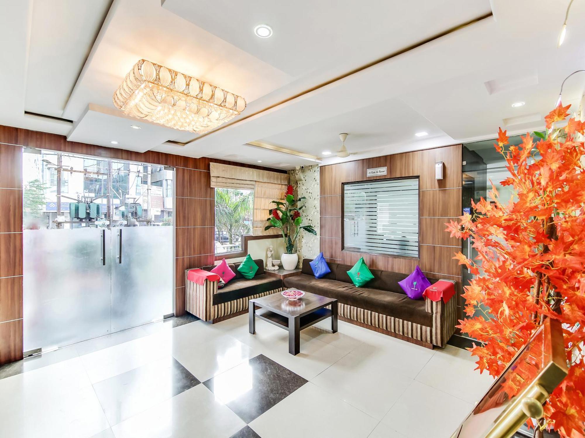 Capital O 32619 Hotel Sugar Palm Gwalior Exterior photo