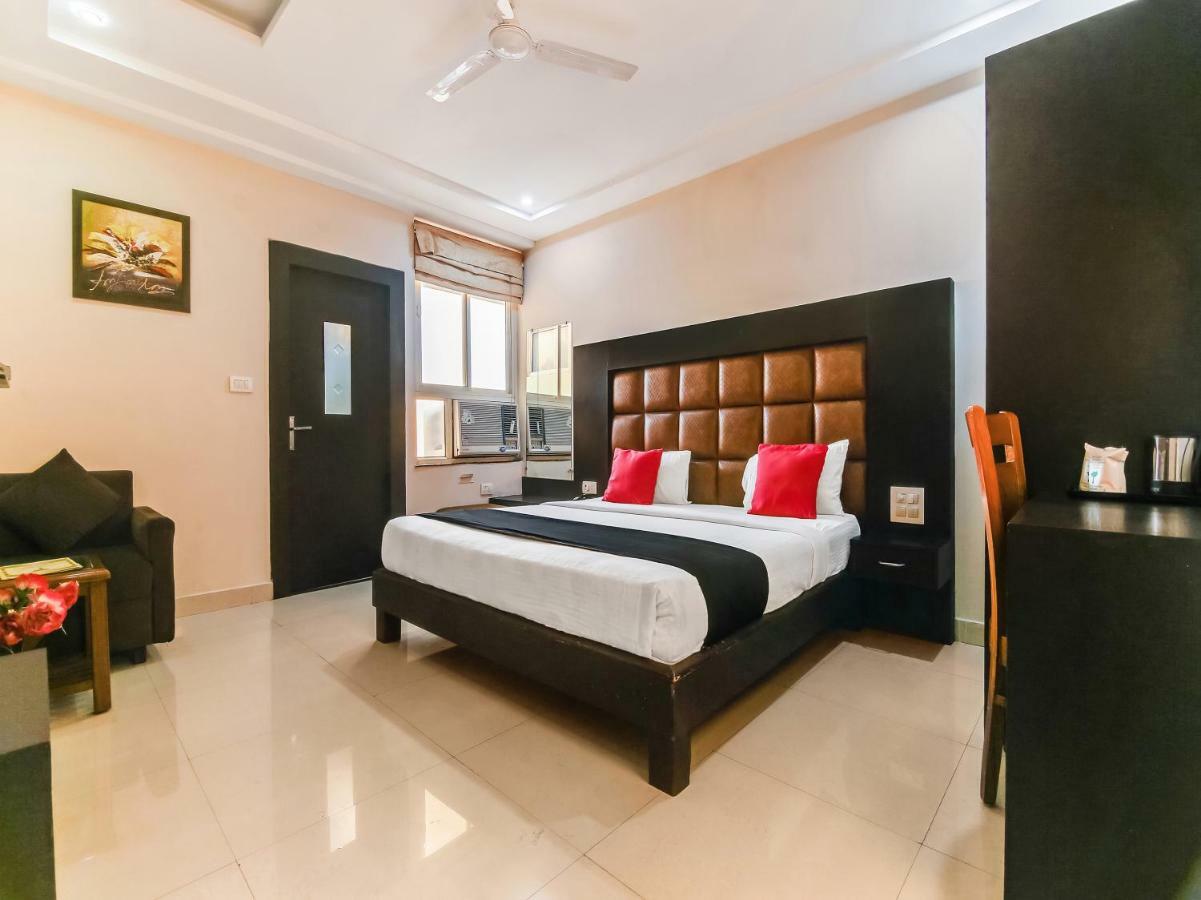 Capital O 32619 Hotel Sugar Palm Gwalior Exterior photo