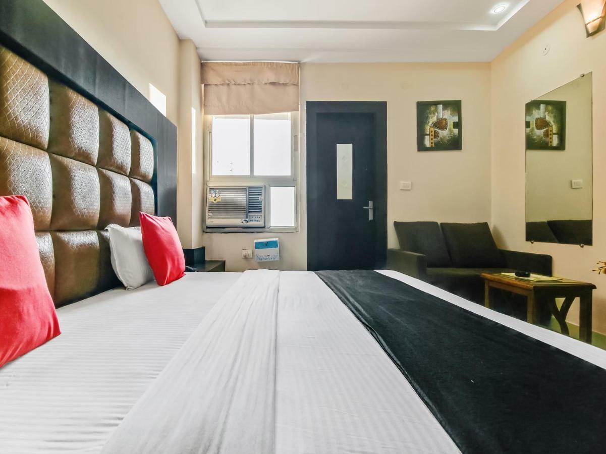 Capital O 32619 Hotel Sugar Palm Gwalior Exterior photo